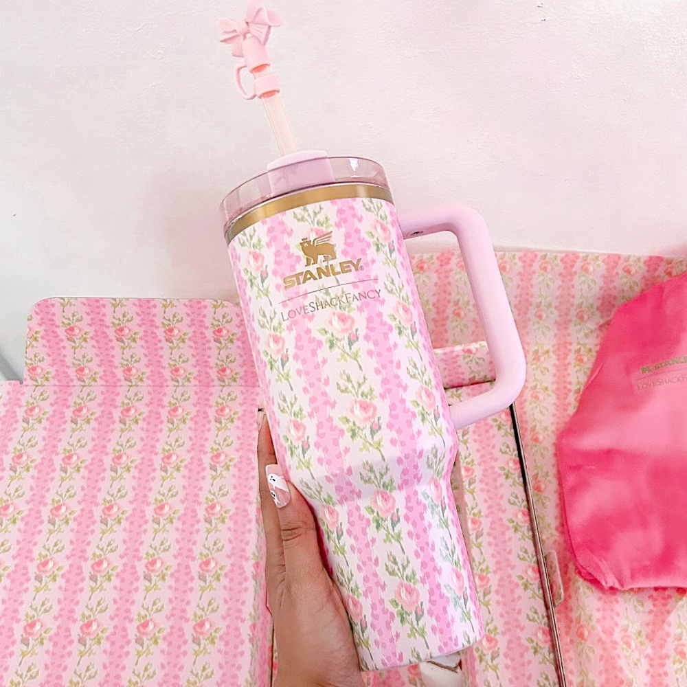 Stanley x LoveShackFancy Quencher | 40 oz 🎀 Blooming Heirloom